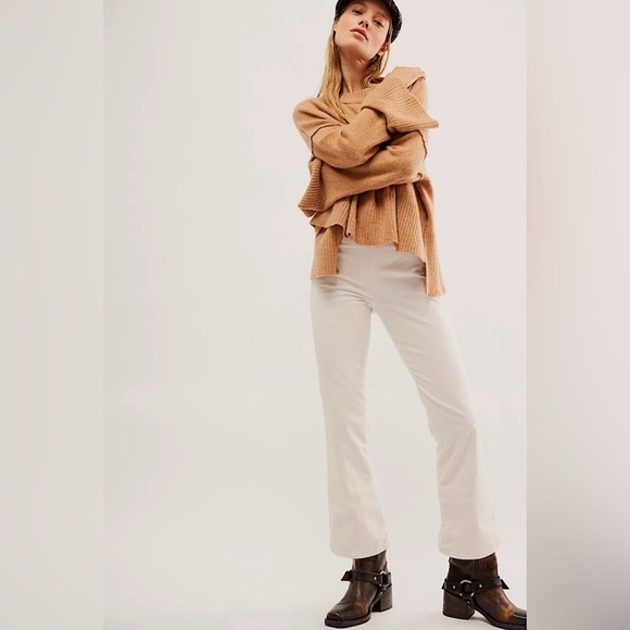 NWT FREE PEOPLE In My Feelings Velvet Crop Slim Flare Pants White Size Large - Picture 1 of 10